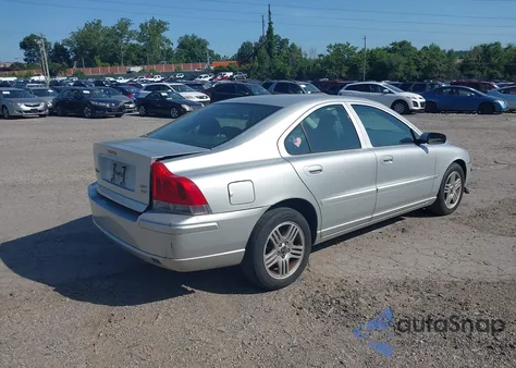 2005 Volvo S60 2.5T Awd z USA, uszkodzony, nr VIN YV1RH592X52478479